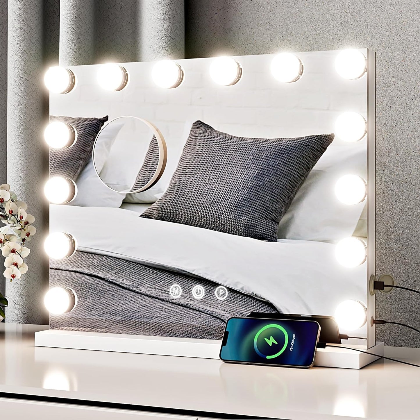 Hollywood vanity mirror 50x42cm featuring LED bulbs, built-in magnifying mirror, and phone charging via USB port.